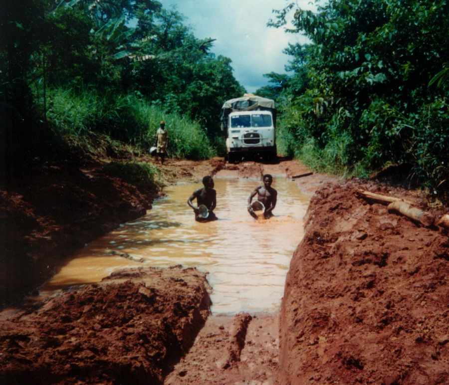 Wet Zaire road